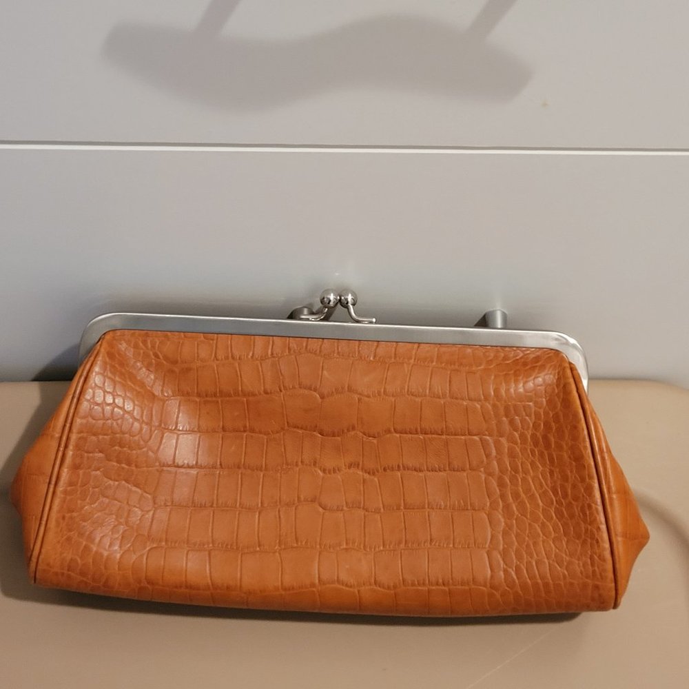 clutch bag